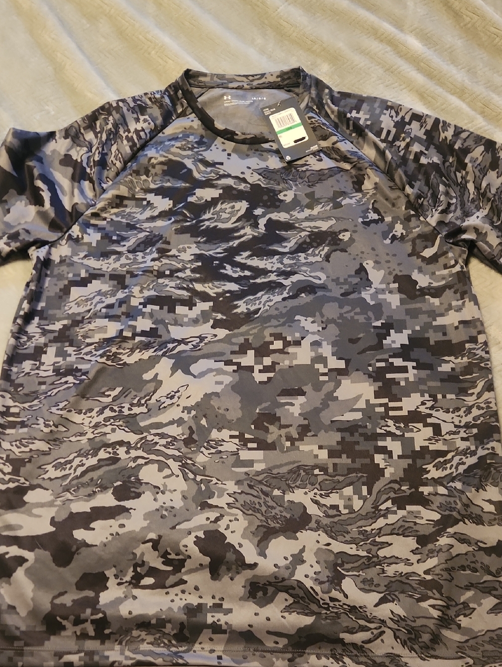 Under Armour Black and Gray Digital Camo Short Sleeve Tee